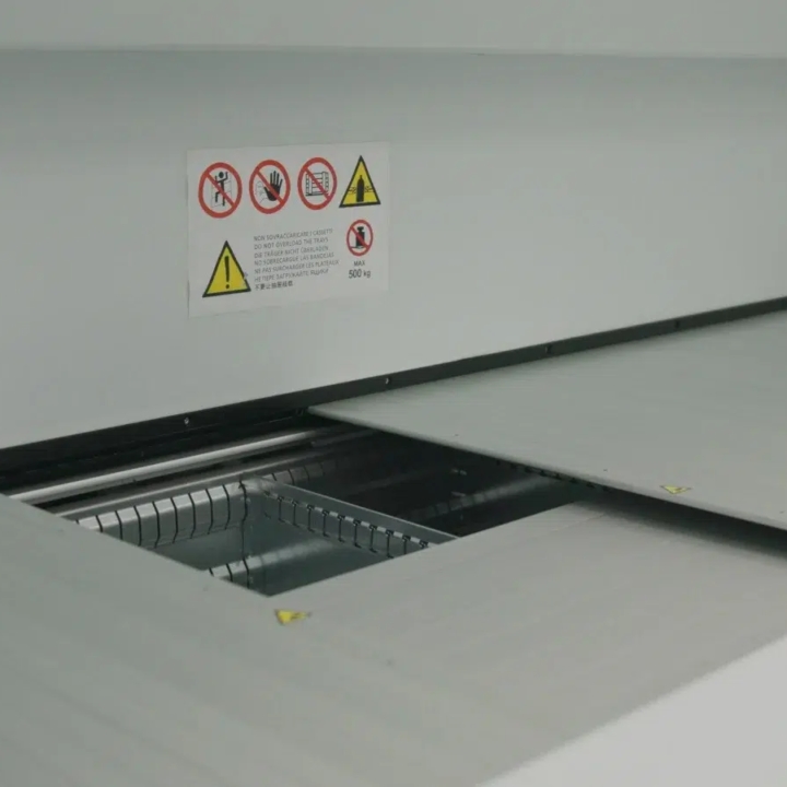 modula-next-controlled-access-bay