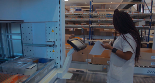 With the help of 2 Modula lift modules, Santé Service could efficiently handles high volumes of medical supplies