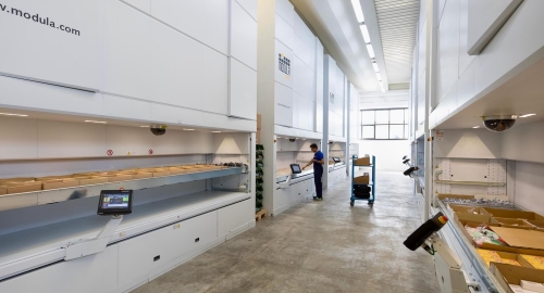 9 advantages of Modula Slim vs vertical carousel